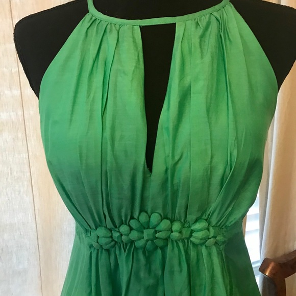 Dress -flattering Emerald green - M (fits like 4). - Picture 5 of 10